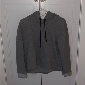 grey hoddie